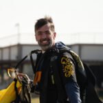 خبير القفز المظلي الكابتن علي ضرغام